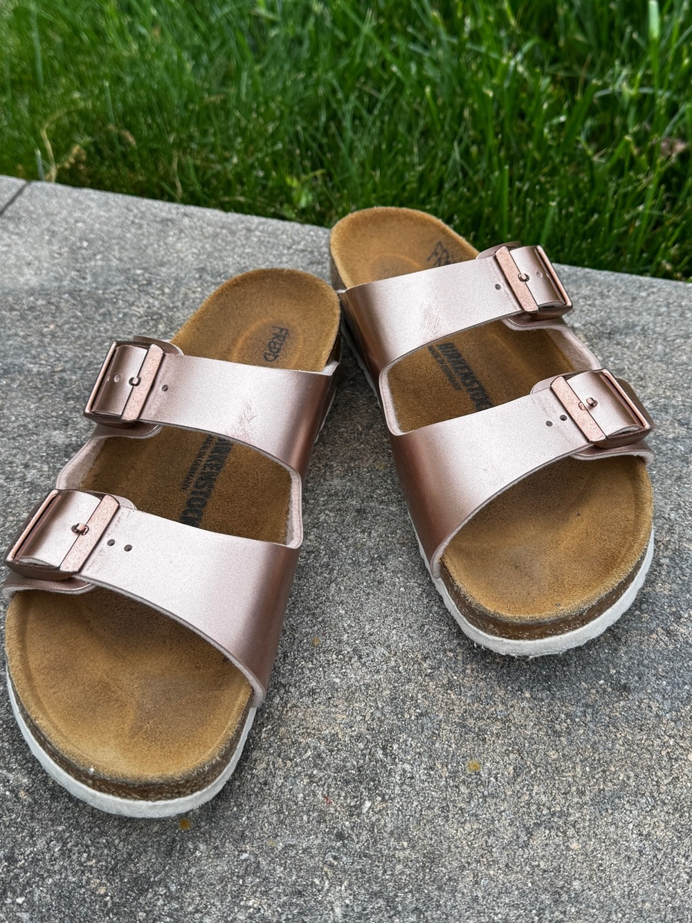 Birkenstock Metallic Rose gold Two-Strap Slide Sandals sz 34 5 womens comfort